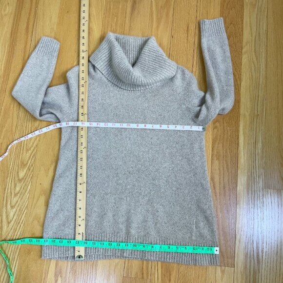 Lafayette 148 Sweater Cashmere Turtleneck Beige Long Sleeve Classic (L) - Picture 7 of 7